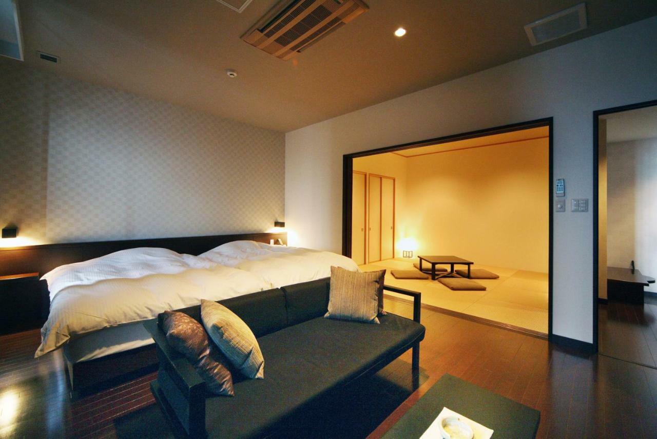 בפו Amane Resort Seikai מראה חיצוני תמונה A Japanese-style room with a futon
